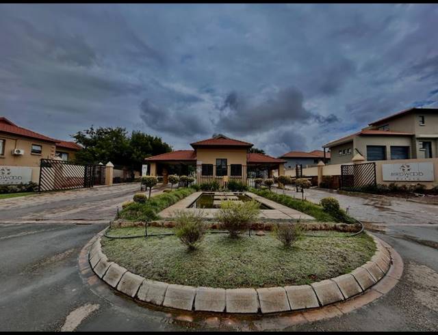 5 BEDROOM HOUSE FOR SALE IN BIRDWOOD ESTATE